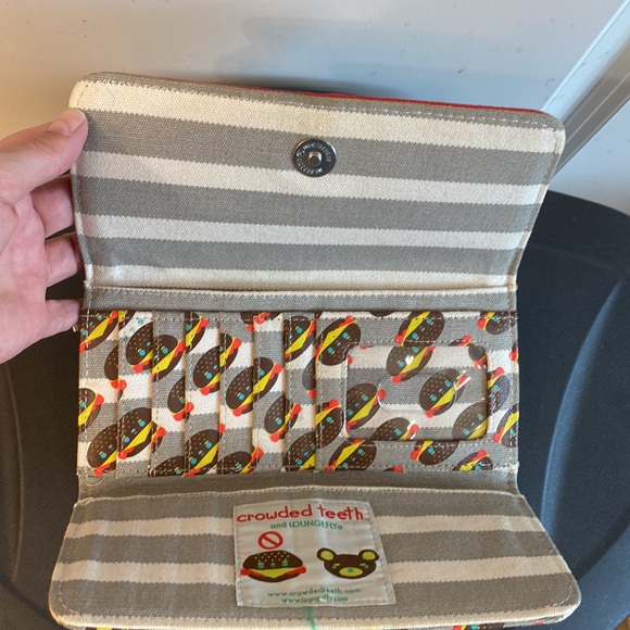 Collectable Crowded Teeth and Loungefly wallet - Picture 4 of 6